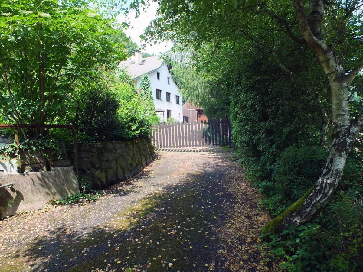 Chata Udolicko Perstejn Exterior photo